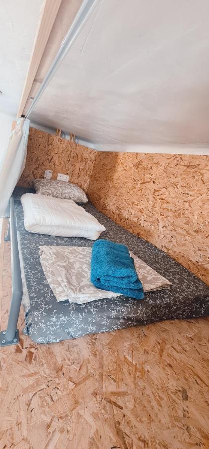 Bee Hostel Πάφος Εξωτερικό φωτογραφία